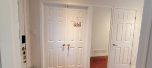 Mainfloor Spacious Cozy Room near Pacific Mall