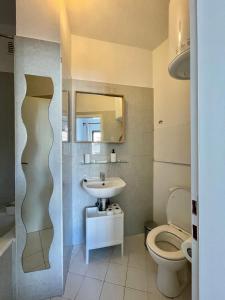 Un appartement lumineux dans un quartier animé #3