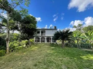 Country home in the hills of Samana - Punta Balandra