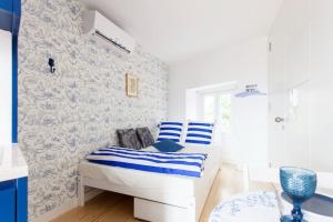 ´Sao Vicente III´- Eco-studio, french balcony&view