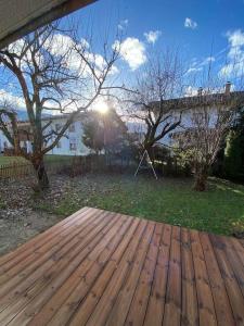 Großzügige Ferienwohnung mit Terrasse und Garten