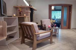 Apartment in stone Villa for two with a shared pool 