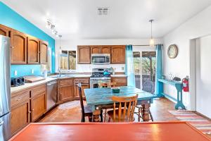 Cozy desert retreat with amazing views only 4 miles to JTNP