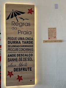 Pé na areia, vista mar, wi-fi e varanda !