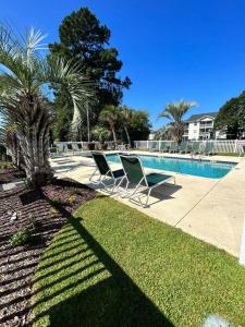 NEW! Overlooking Golf Course Spacious 2B2B Condo