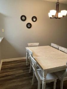 NEW! Overlooking Golf Course Spacious 2B2B Condo