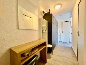 Sète: 2 pièces à 200m plage, parking & loggia - FR-1-338-11