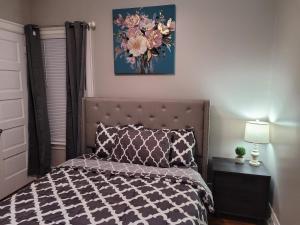 Brand new house in downtown with parking