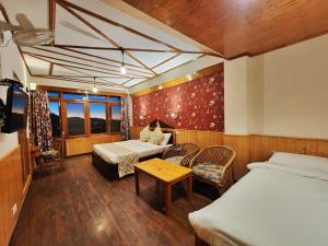 Hotel Pineview Shimla