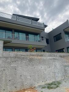 Seaview Eagles Nest Apartments