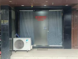 MY DORMITORY - Vile Parle