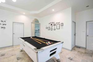 Jacuzzi Pool Villa