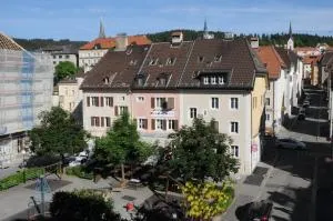 Chez Gilles hôtel resto bar SA - 拉绍德封