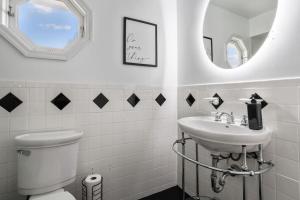 Escondida Drive - Minimum 3 Night Stay