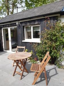 Cosy Cabin near Lough Hyne