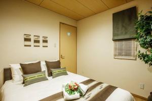 400年続く沖縄の伝統工芸品を味わう。伝統の技が光る格別なひとときを~やちむんハウス~