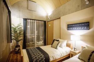 400年続く沖縄の伝統工芸品を味わう。伝統の技が光る格別なひとときを~やちむんハウス~