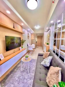 Scandi-Style & Organic condo Shore 3 MOA