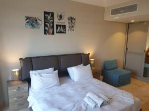 Mangroovy - 2BR Prodigious Ground Pool & Sea view