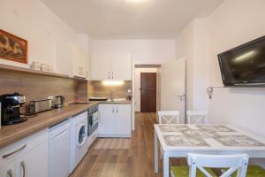 Peaceful downtown location - 2 bedroom apartment