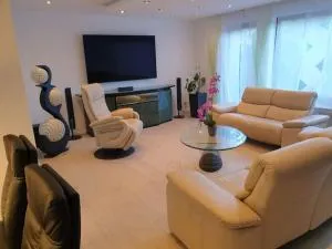 Oase der Ruhe: Haus mit Garten - Rösrath