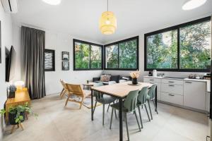 Sweet and rural home in Ra’anana - 4hvězdičkové hotely ve městě Ra‘ananna