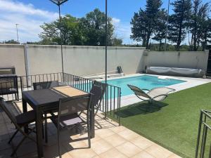 Villas Maison 3 chambres avec piscine proche Avignon : photos des chambres