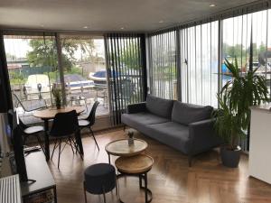 Quiet Waterloft near Amsterdam and Schiphol WS11