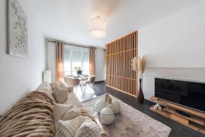 CineHome - 5 min Tours centre-ParkingTram au pied