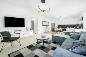 Katris Luxury Homes #1 - Triánta