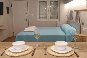 Stylish Studio near Athens Hilton, Self Check-in!