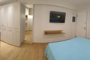 Stylish Studio near Athens Hilton, Self Check-in!