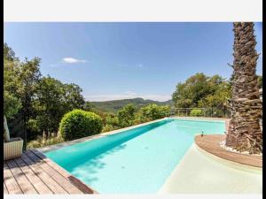 Villas Villa Jean-Pierre. Infinity pool and view in Tourrettes-sur-Loup : photos des chambres