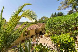 Villas Villa Jean-Pierre. Infinity pool and view in Tourrettes-sur-Loup : photos des chambres