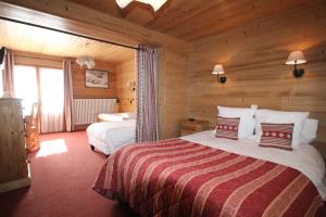 Hotels Hotel La Cremaillere : Chambre Quadruple