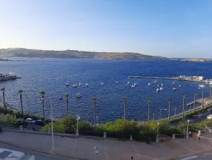 New Seafront apartment – Spectacular views