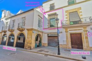 Central & Style - Bars and Restaurantsaround Apartment