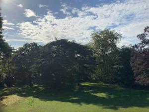 Le Château de John Miles au bord de l’eau