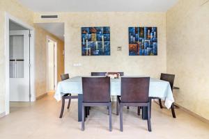 APARTAMENTO CON ESPECTACULAR TERRAZA FRENTE AL MAR