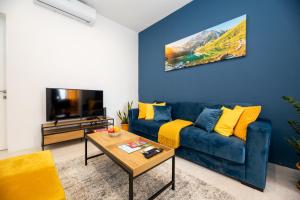 Chic 1BR Retreat in St Julians by Holi