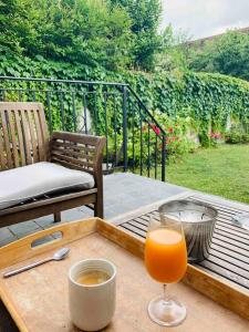 Villas Maison entiere proche tram 170 m2 jardin parking : photos des chambres
