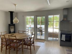 Villa Vitviken Sleeps 2 With Pool