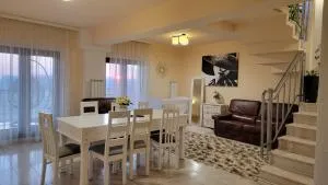 Penthouse Star -Bulevard - 拉姆尼库沃尔恰