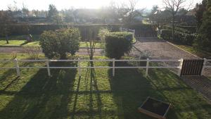 Sejours chez l'habitant Le Pressoir : Chambre Double - Vue sur Jardin