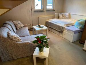 2 Schlaf- & 2 Badezimmer - direkte Busverbindung bis Köln Hbf, Messe
