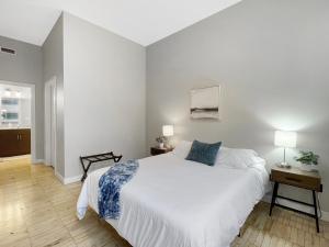 Beautiful 2br2ba In Bldg Connected To Skywalk