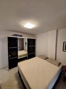Ótimo apartamento de 2 quartos 2 bwcs em itapema meia praia - Aluguel de Temporada