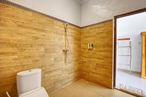 Phòng Giường Đôi Nhìn Ra Hồ Bơi (Double Room with Pool View)