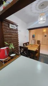 Cálida Casa - 2 Hab - centro MG -15 min Ezeiza - Villa El Rincón