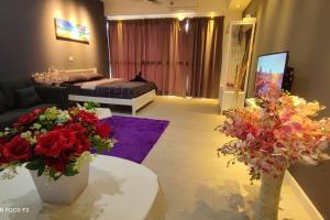 BS129- KLIA Self check-in- Wi-fi-Netflix- Parking-Pool, Bell Suites, Kota Warisan 5087